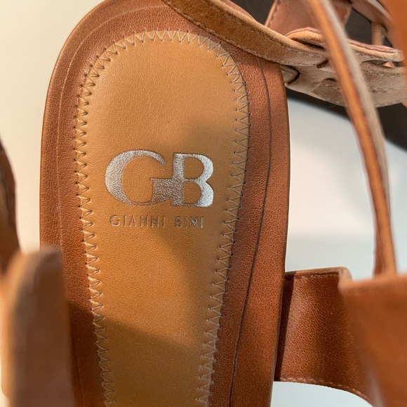 ⭐️Host Pick⭐️ Gianni Bini Sandals Size 10 - Picture 4 of 5